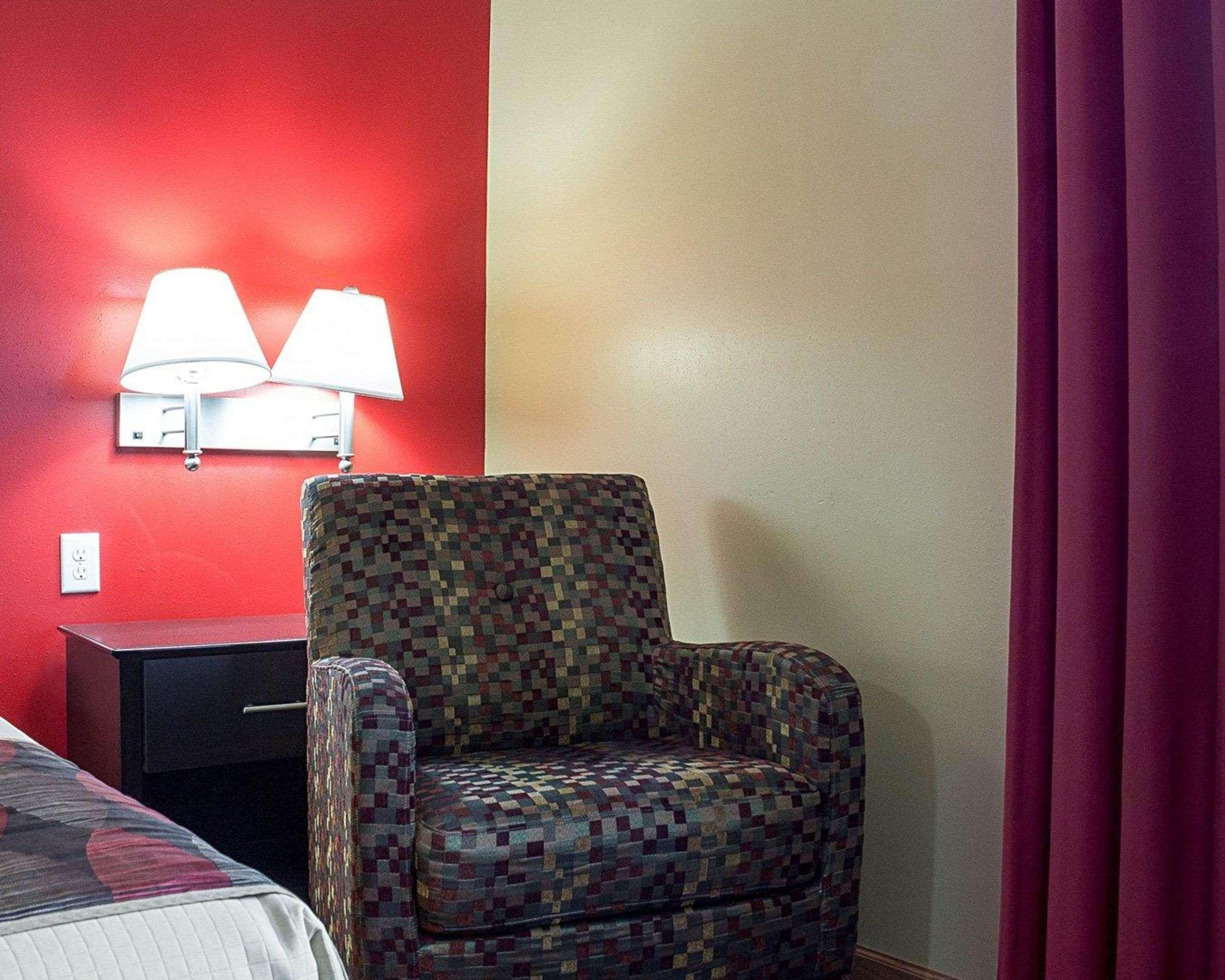 Econo Lodge Jamestown Eksteriør bilde