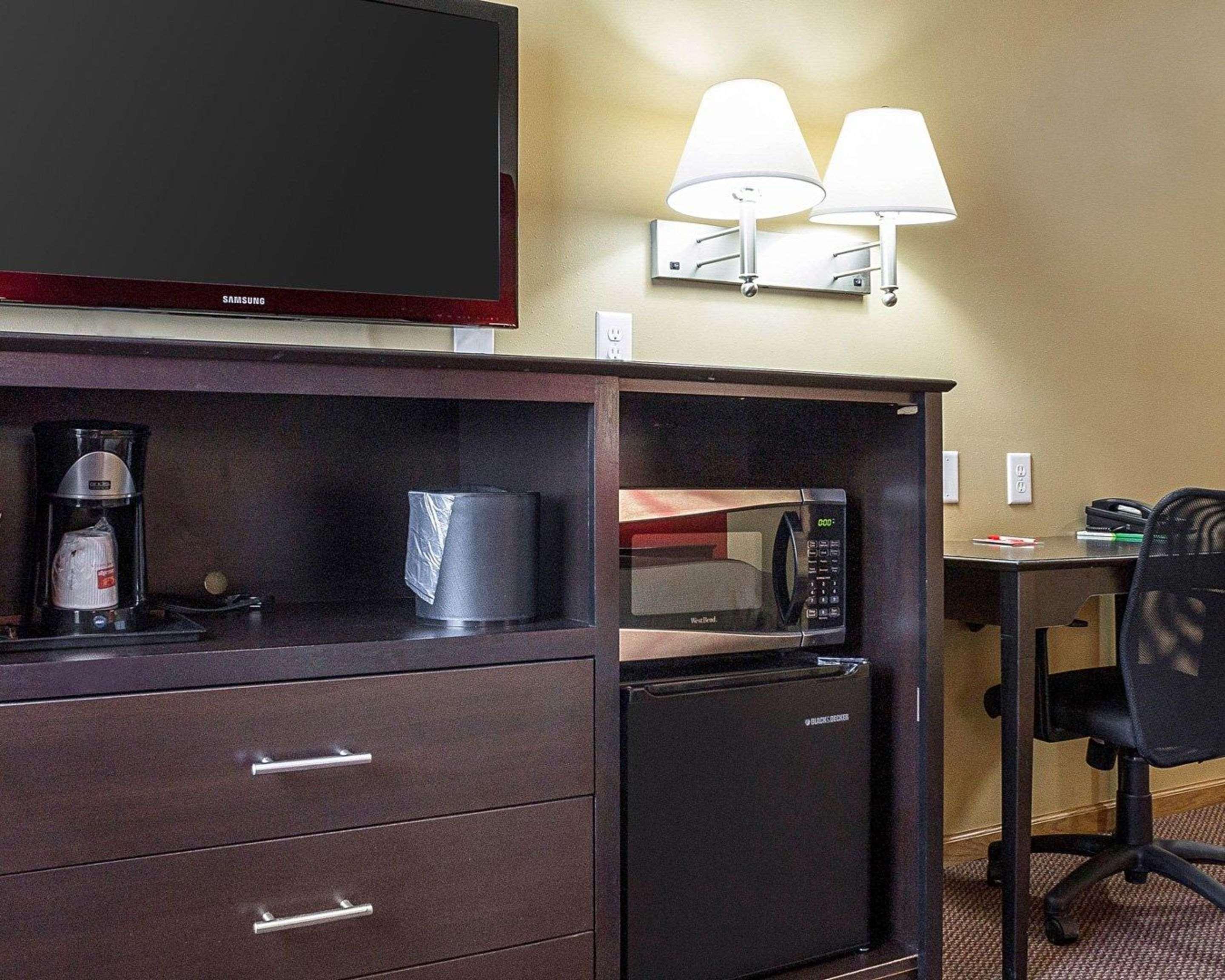 Econo Lodge Jamestown Eksteriør bilde